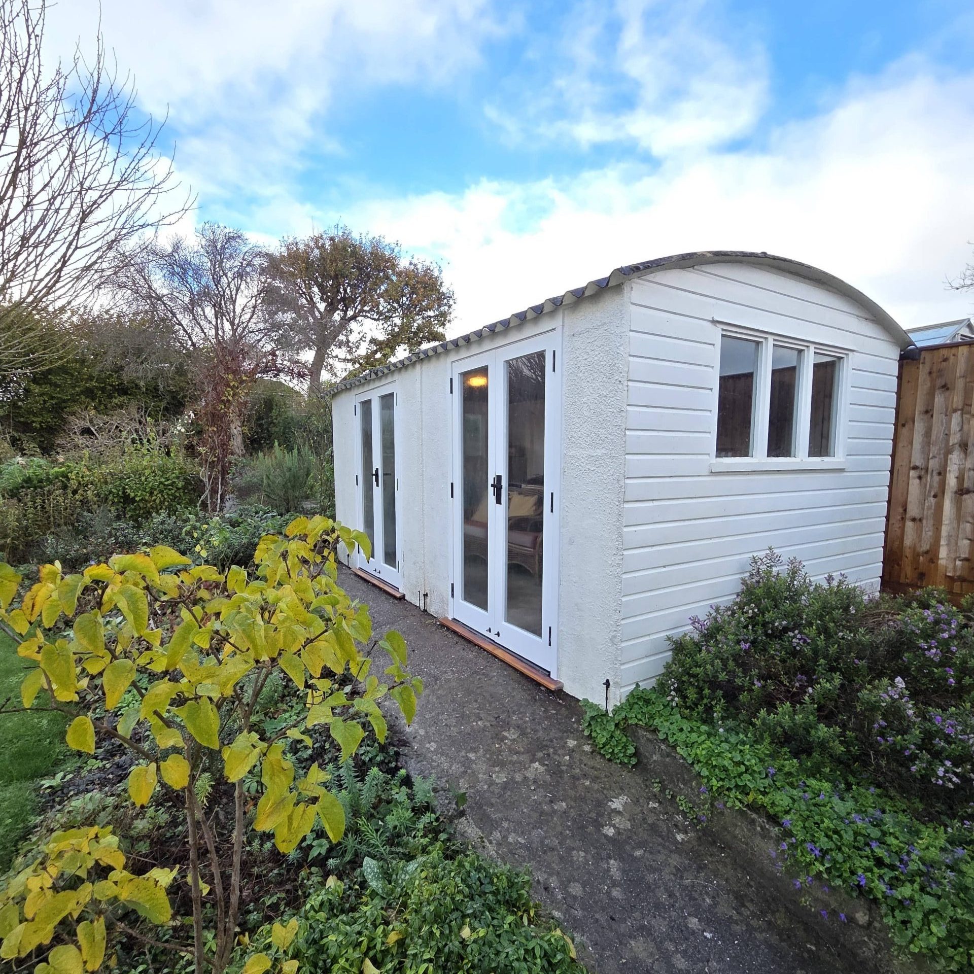 Made-to-measure replacement timber windows designed to match original character home features